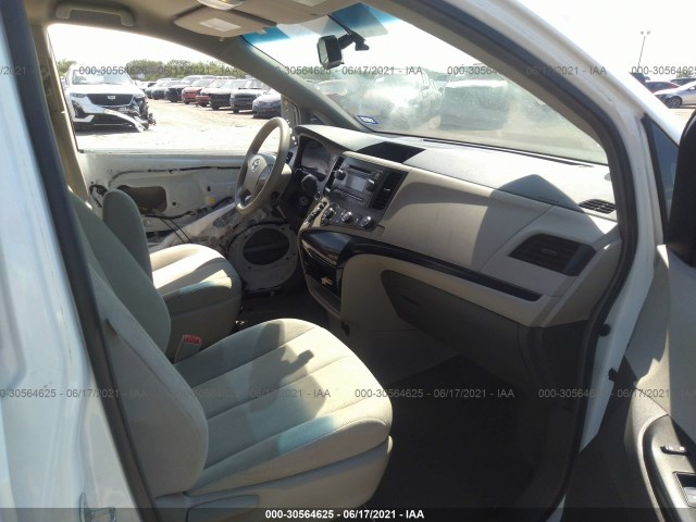 Photo 4 VIN: 5TDZK3DC3DS380591 - TOYOTA SIENNA 