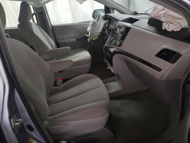 Photo 4 VIN: 5TDZK3DC3DS398380 - TOYOTA SIENNA 