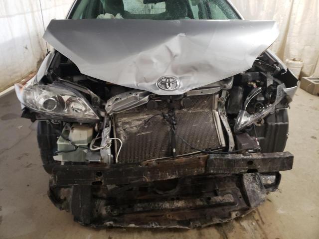 Photo 8 VIN: 5TDZK3DC3DS398380 - TOYOTA SIENNA 