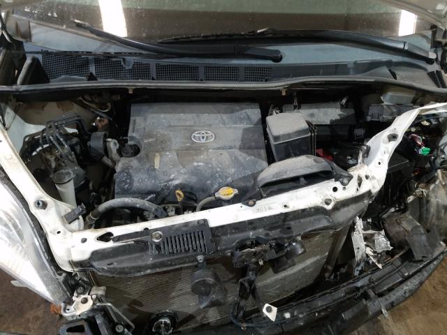 Photo 6 VIN: 5TDZK3DC3FS616773 - TOYOTA SIENNA 