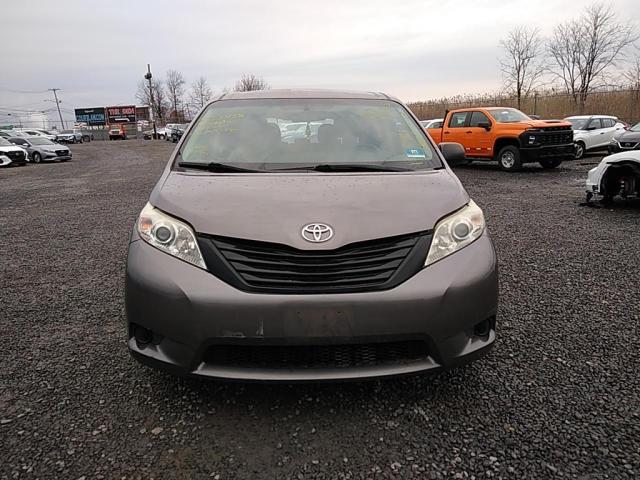 Photo 10 VIN: 5TDZK3DC3GS722416 - TOYOTA SIENNA 