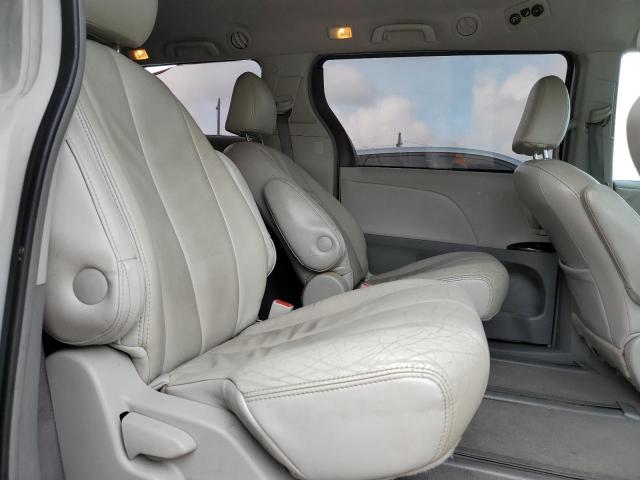 Photo 10 VIN: 5TDZK3DC4BS019075 - TOYOTA SIENNA 