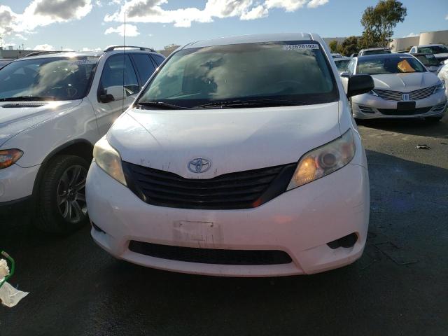 Photo 4 VIN: 5TDZK3DC4BS135781 - TOYOTA SIENNA 