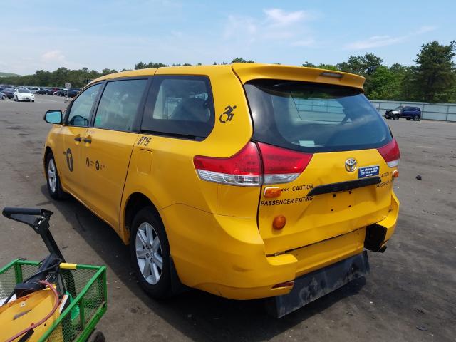 Photo 2 VIN: 5TDZK3DC4CS217253 - TOYOTA SIENNA 