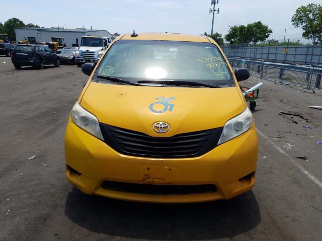 Photo 8 VIN: 5TDZK3DC4CS217253 - TOYOTA SIENNA 