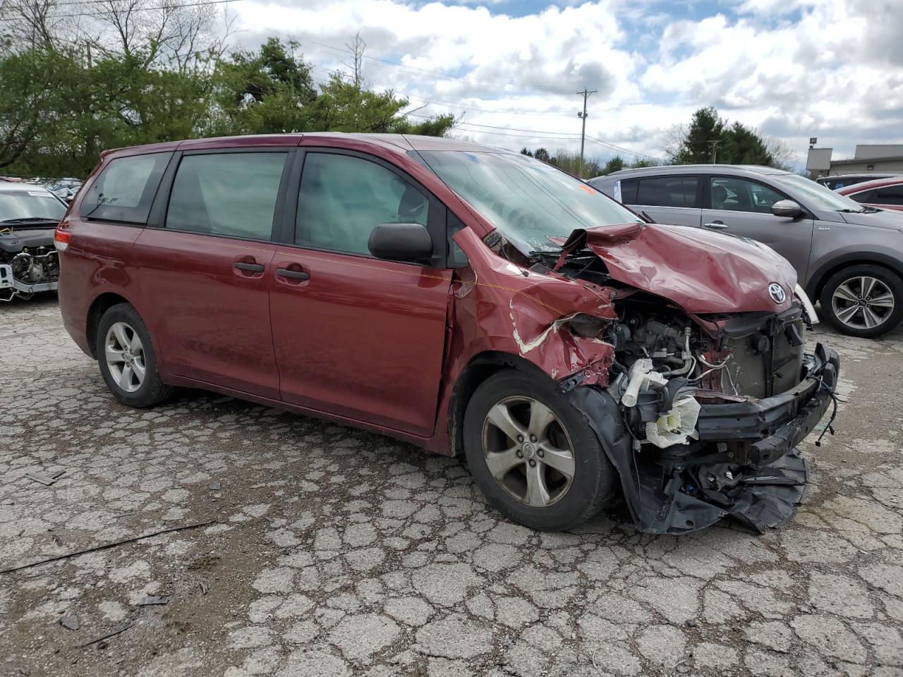 Photo 3 VIN: 5TDZK3DC4DS285022 - TOYOTA SIENNA 