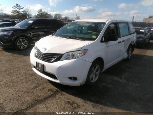 Photo 1 VIN: 5TDZK3DC4DS288454 - TOYOTA SIENNA 