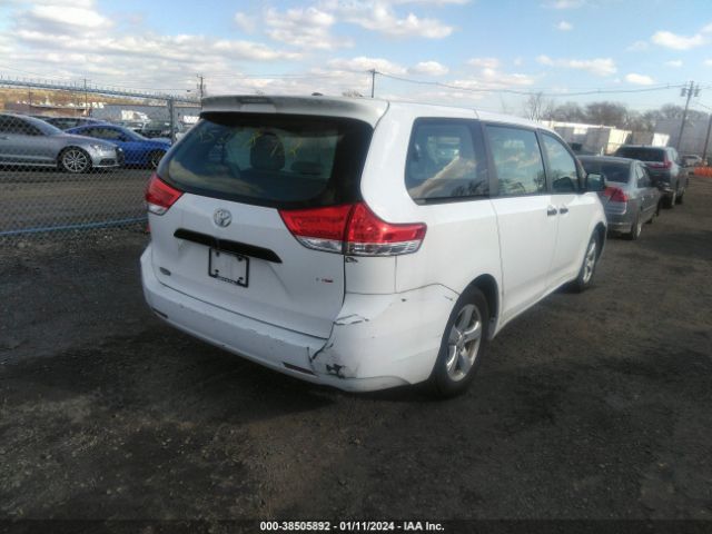 Photo 3 VIN: 5TDZK3DC4DS288454 - TOYOTA SIENNA 