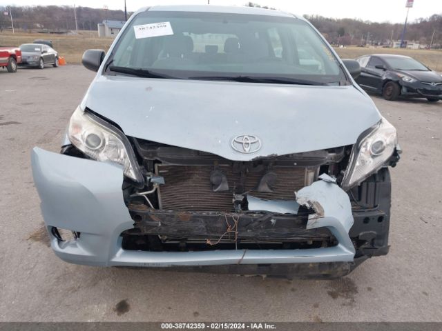 Photo 5 VIN: 5TDZK3DC4FS549634 - TOYOTA SIENNA 