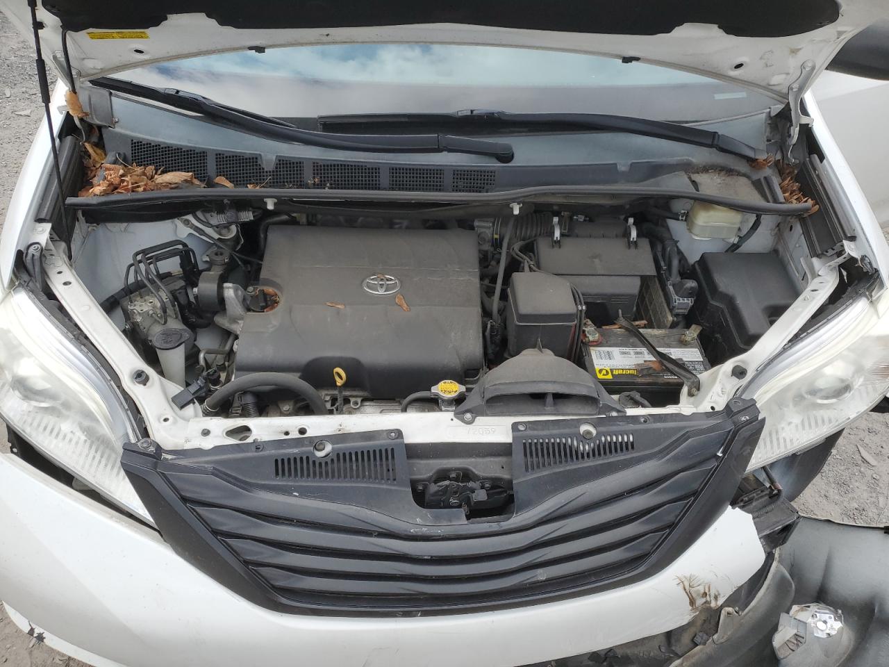 Photo 11 VIN: 5TDZK3DC4GS693105 - TOYOTA SIENNA 