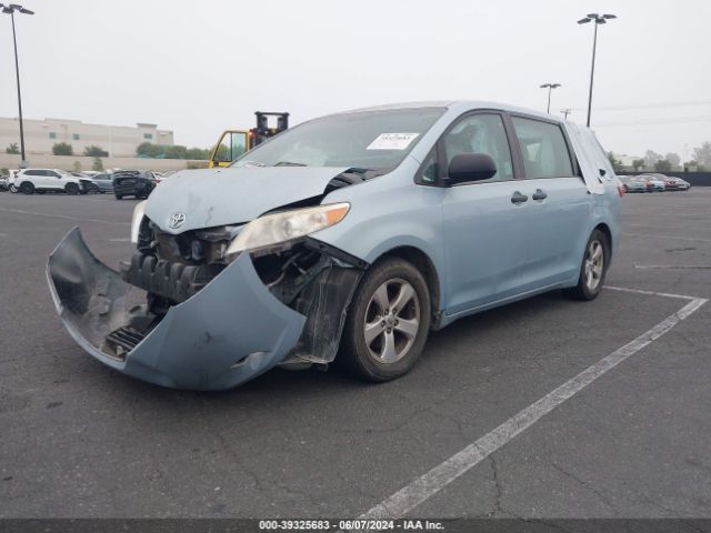 Photo 1 VIN: 5TDZK3DC4GS713403 - TOYOTA SIENNA 