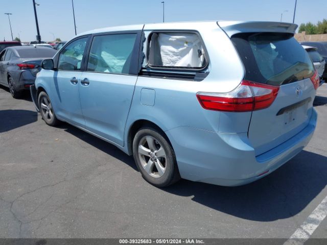 Photo 2 VIN: 5TDZK3DC4GS713403 - TOYOTA SIENNA 