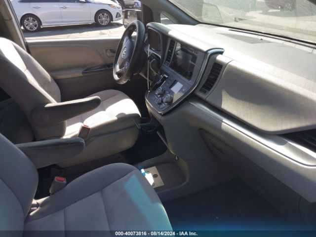 Photo 4 VIN: 5TDZK3DC4GS759734 - TOYOTA SIENNA 