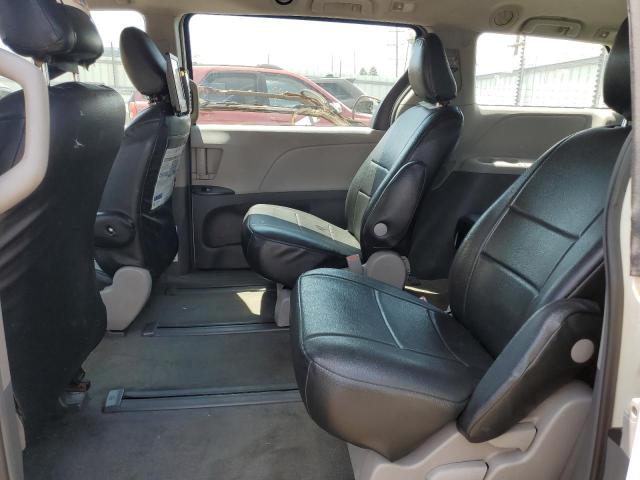 Photo 10 VIN: 5TDZK3DC4GS765212 - TOYOTA SIENNA 