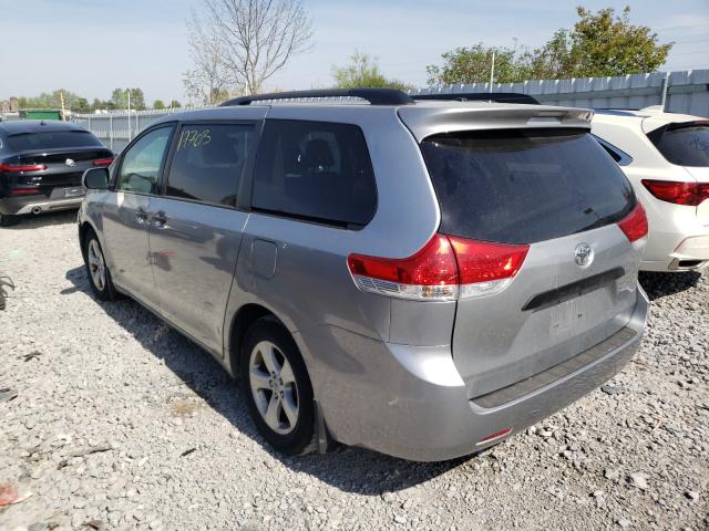 Photo 2 VIN: 5TDZK3DC5BS048004 - TOYOTA SIENNA 