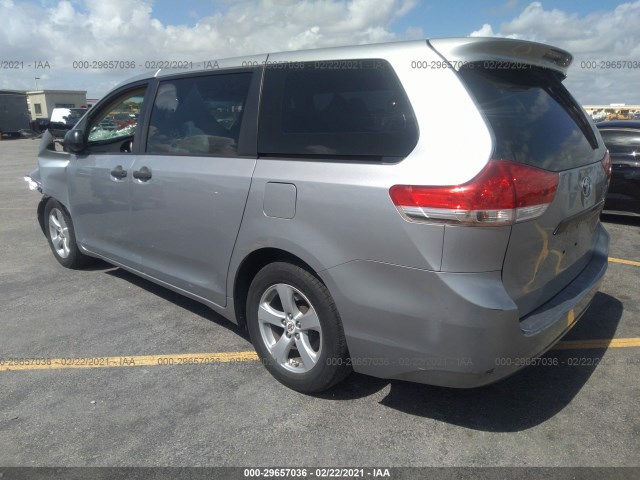 Photo 2 VIN: 5TDZK3DC5CS185204 - TOYOTA SIENNA 