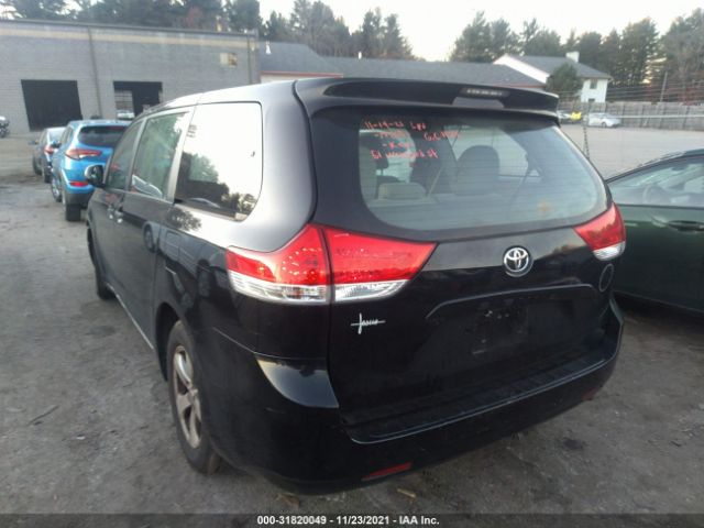 Photo 2 VIN: 5TDZK3DC5CS197692 - TOYOTA SIENNA 