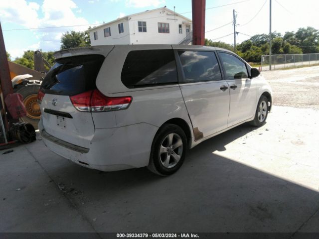 Photo 3 VIN: 5TDZK3DC5CS207637 - TOYOTA SIENNA 