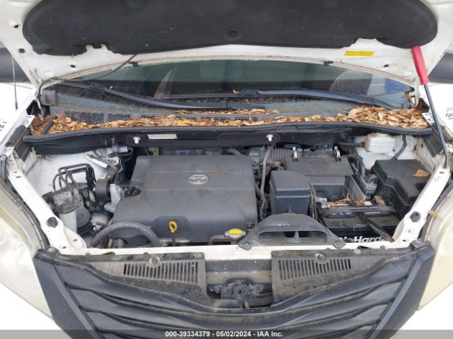 Photo 9 VIN: 5TDZK3DC5CS207637 - TOYOTA SIENNA 