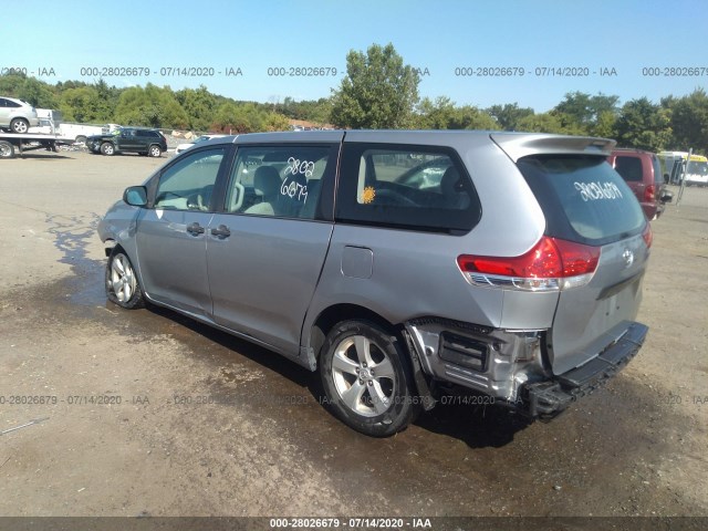 Photo 2 VIN: 5TDZK3DC5DS354445 - TOYOTA SIENNA 