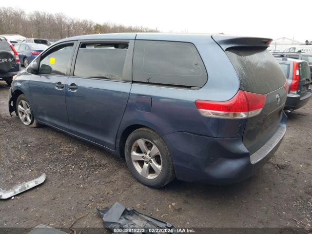 Photo 2 VIN: 5TDZK3DC5DS381273 - TOYOTA SIENNA 