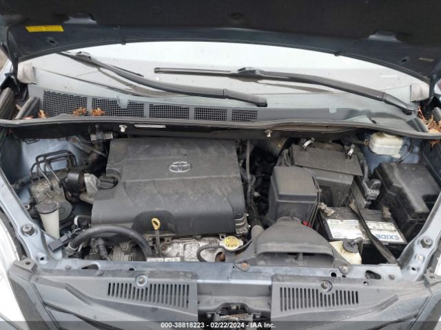 Photo 9 VIN: 5TDZK3DC5DS381273 - TOYOTA SIENNA 