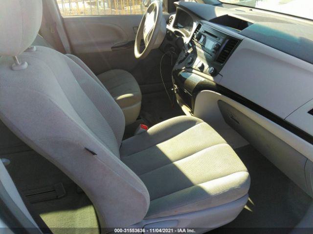 Photo 4 VIN: 5TDZK3DC5DS391432 - TOYOTA SIENNA 