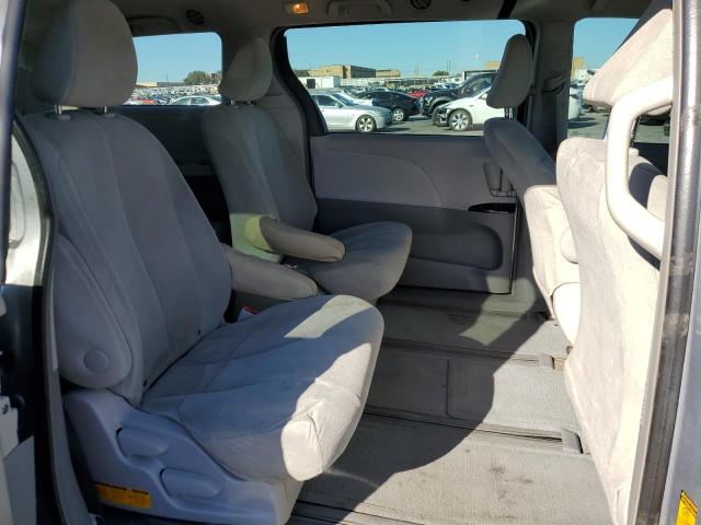 Photo 5 VIN: 5TDZK3DC5DS395674 - TOYOTA SIENNA 