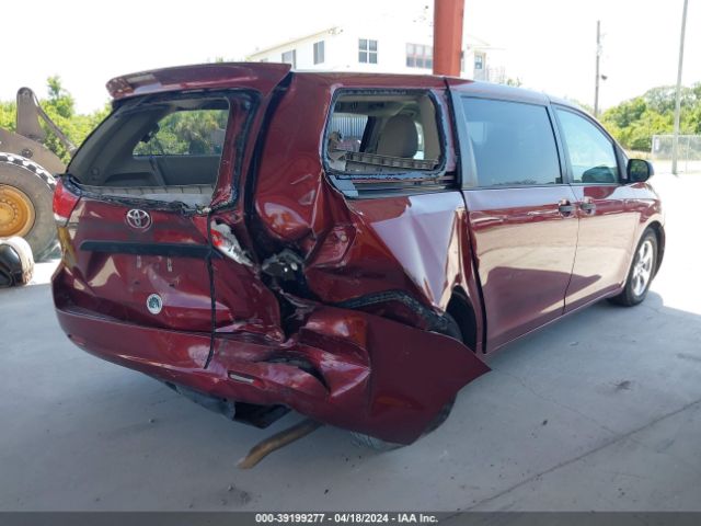 Photo 3 VIN: 5TDZK3DC5ES503745 - TOYOTA SIENNA 