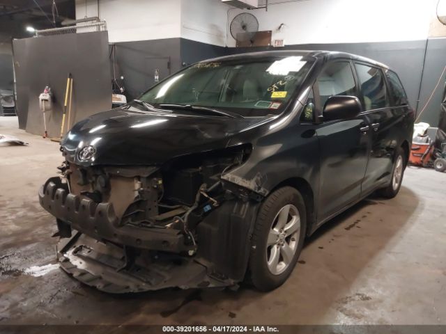 Photo 1 VIN: 5TDZK3DC5ES515734 - TOYOTA SIENNA 