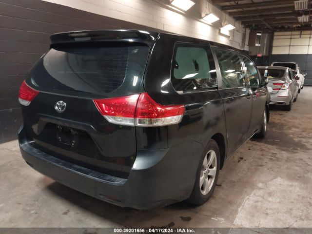 Photo 3 VIN: 5TDZK3DC5ES515734 - TOYOTA SIENNA 