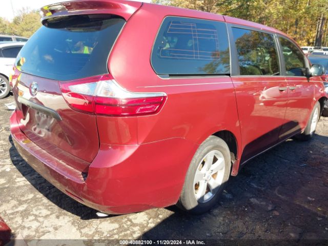 Photo 3 VIN: 5TDZK3DC5FS613017 - TOYOTA SIENNA 