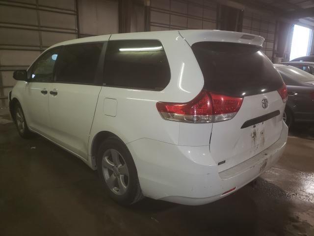 Photo 2 VIN: 5TDZK3DC6BS115225 - TOYOTA SIENNA 