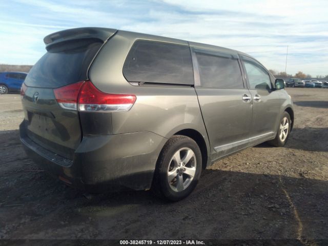 Photo 3 VIN: 5TDZK3DC6CS184594 - TOYOTA SIENNA 