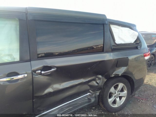 Photo 5 VIN: 5TDZK3DC6CS184594 - TOYOTA SIENNA 