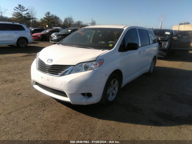 Photo 1 VIN: 5TDZK3DC6CS276451 - TOYOTA SIENNA 