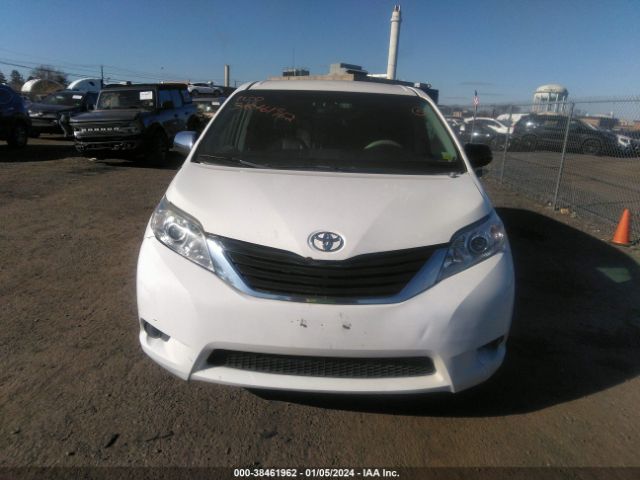 Photo 5 VIN: 5TDZK3DC6CS276451 - TOYOTA SIENNA 