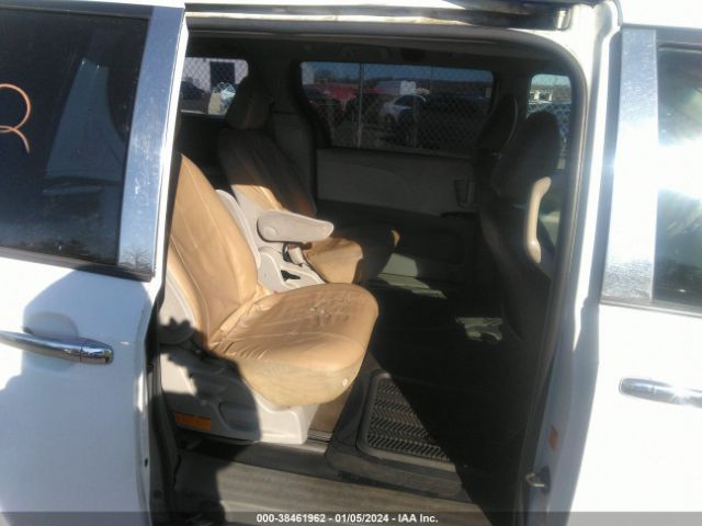 Photo 7 VIN: 5TDZK3DC6CS276451 - TOYOTA SIENNA 