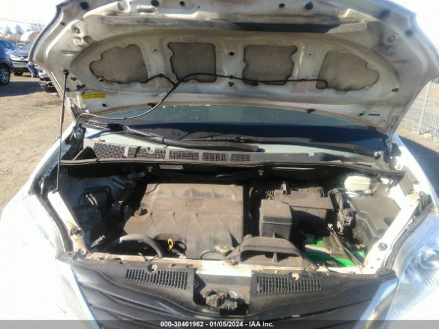 Photo 9 VIN: 5TDZK3DC6CS276451 - TOYOTA SIENNA 