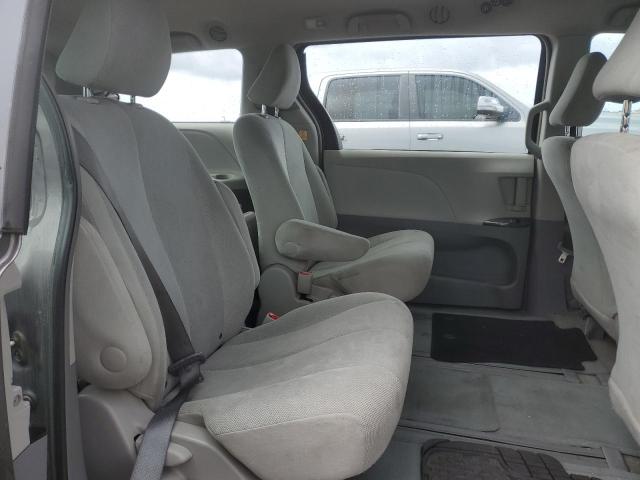 Photo 10 VIN: 5TDZK3DC6DS381119 - TOYOTA SIENNA 