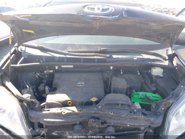 Photo 9 VIN: 5TDZK3DC6FS554978 - TOYOTA SIENNA 