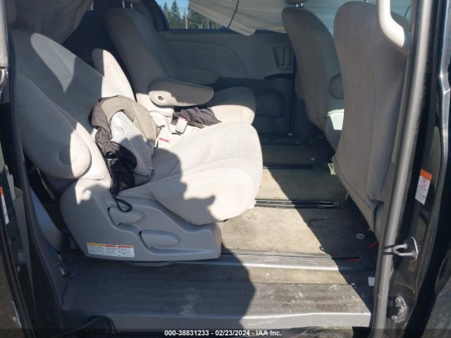 Photo 7 VIN: 5TDZK3DC6FS601832 - TOYOTA SIENNA 