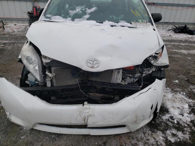 Photo 8 VIN: 5TDZK3DC6FS616542 - TOYOTA SIENNA 