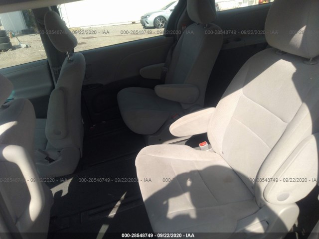 Photo 7 VIN: 5TDZK3DC6GS746743 - TOYOTA SIENNA 