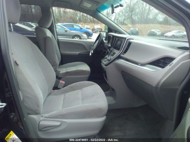 Photo 4 VIN: 5TDZK3DC6GS758830 - TOYOTA SIENNA 