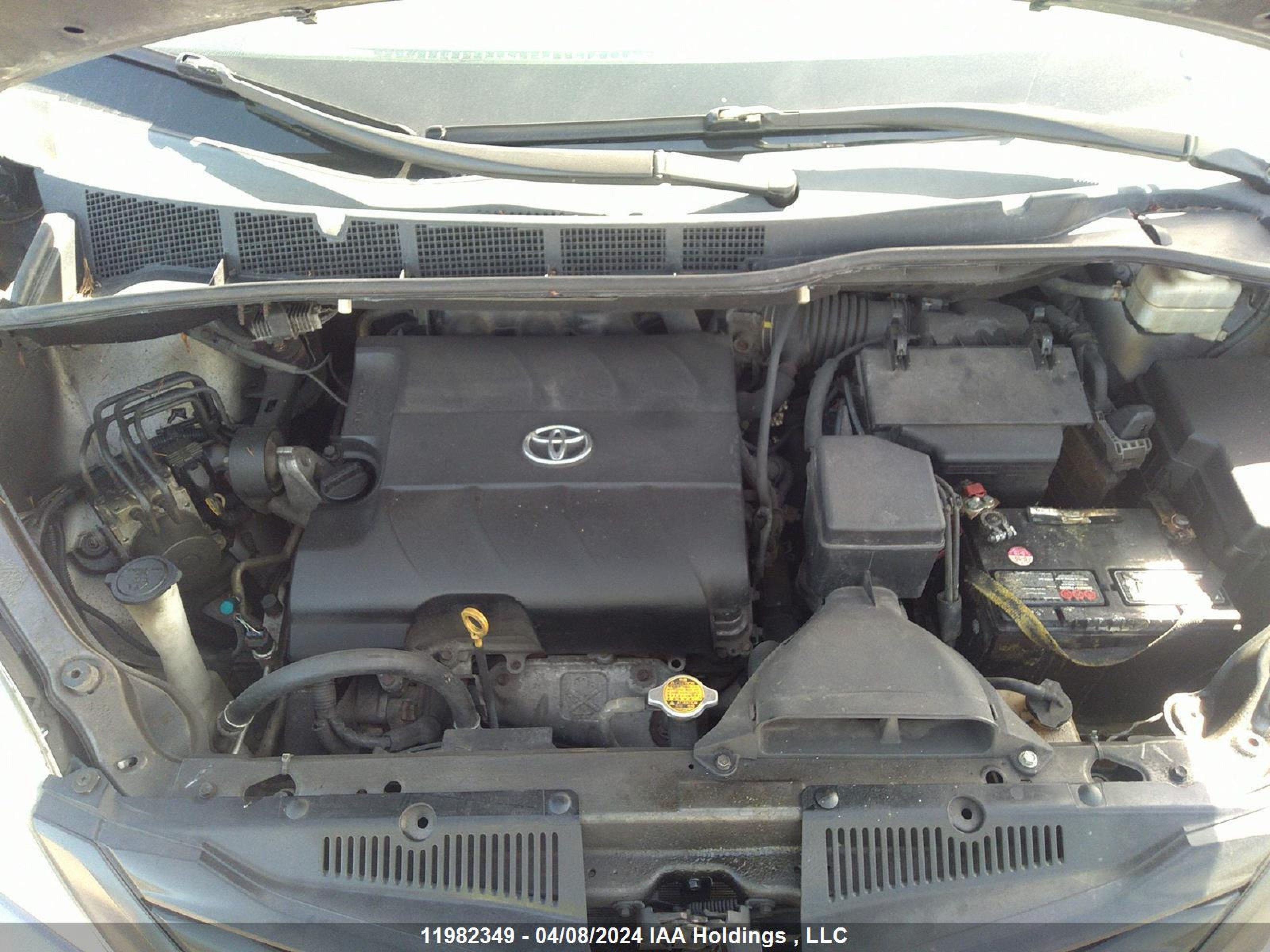 Photo 9 VIN: 5TDZK3DC7BS015506 - TOYOTA SIENNA 