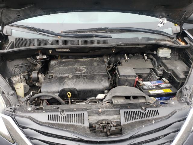 Photo 6 VIN: 5TDZK3DC7DS330308 - TOYOTA SIENNA 