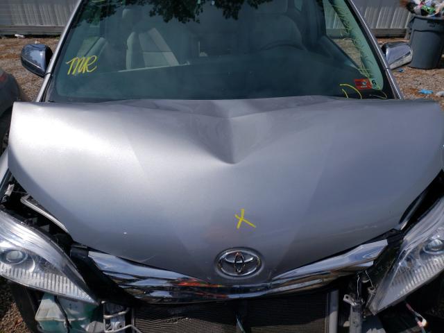 Photo 6 VIN: 5TDZK3DC7FS647220 - TOYOTA SIENNA 