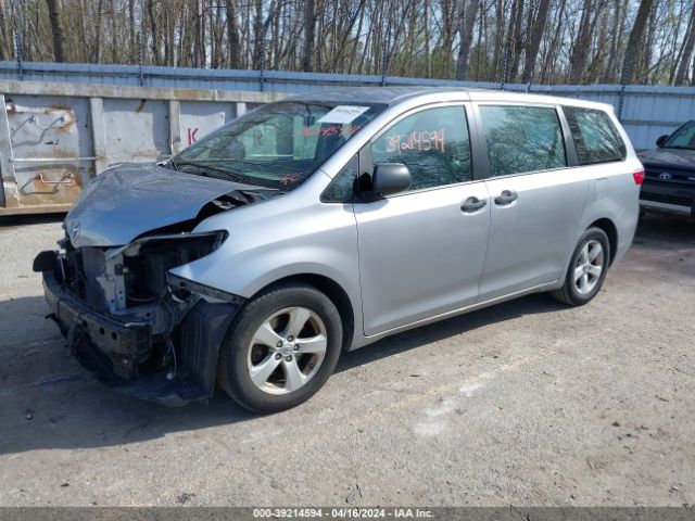 Photo 1 VIN: 5TDZK3DC7GS755452 - TOYOTA SIENNA 