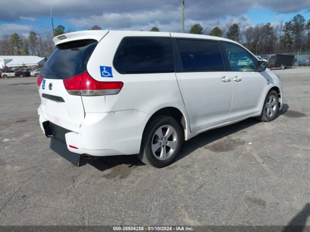 Photo 3 VIN: 5TDZK3DC8CS190414 - TOYOTA SIENNA 